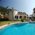 Villa for sale in town 203293