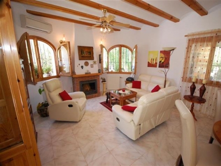 Villa with 3 bedroom in town 203298