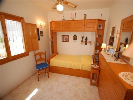 Alicante property | 3 bedroom Villa 203298