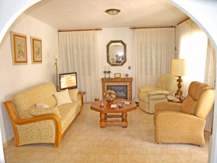 Villa with 4 bedroom in town 203423
