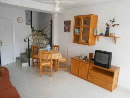 Townhome with 2 bedroom in town 203438