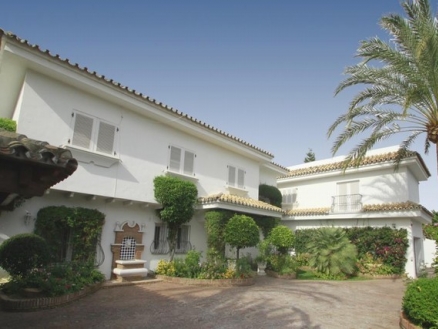El Paraiso property: Villa with 6 bedroom in El Paraiso 203495