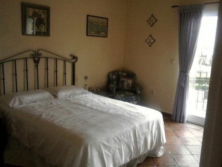 Estepona property: Villa with 3 bedroom in Estepona, Spain 203502