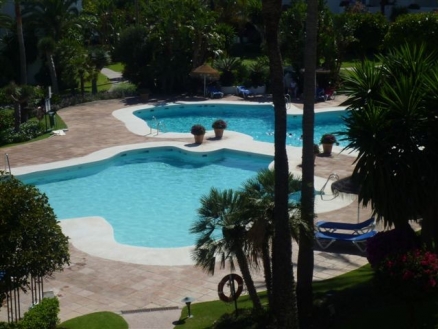 Estepona property: Apartment with 3 bedroom in Estepona 203516