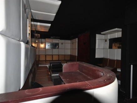 Commercial with bedroom in town, Spain 203568