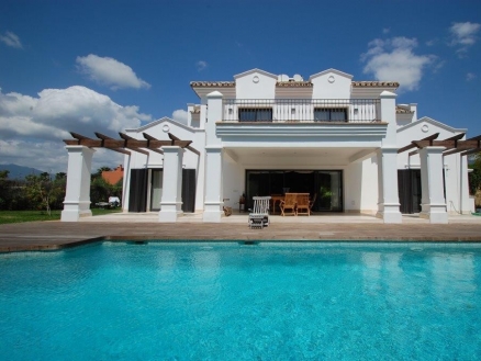 Villa for sale in town 203581