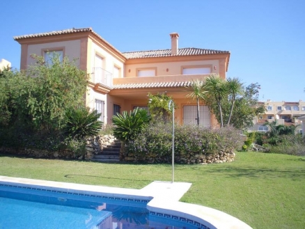Aloha property: Villa for sale in Aloha, Spain 203593