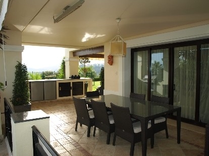 Aloha property: Apartment for sale in Aloha, Malaga 203738