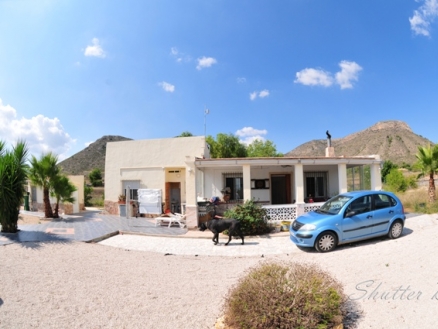 House for sale in town 208425