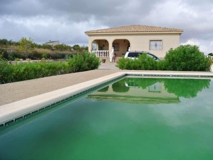 Villa for sale in town 208660