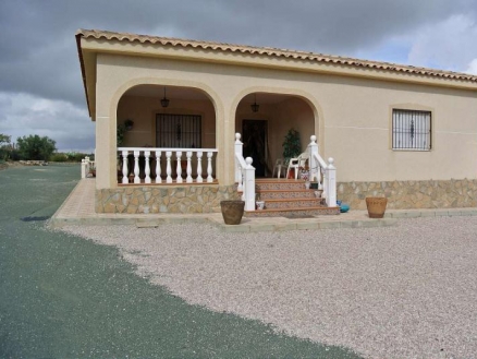 Villa for sale in town, Spain 208660