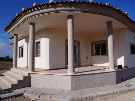 Villa for sale in town 209438