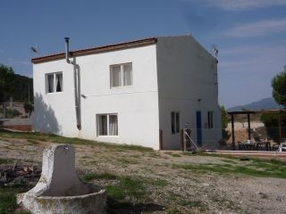 House for sale in town 210000