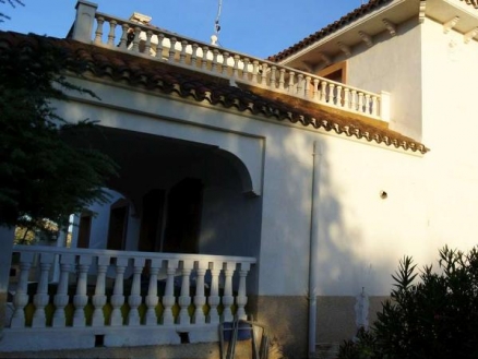 Villa with 5 bedroom in town 210006