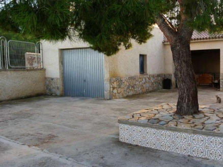 Villa with 5 bedroom in town, Spain 210006