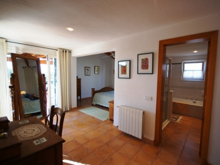  4 bedroom Villa 210519