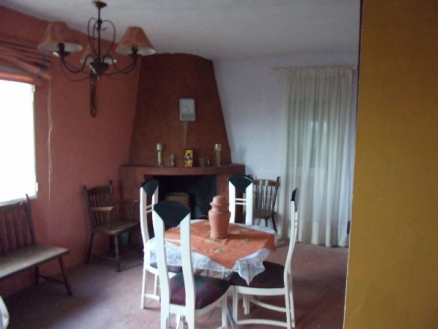 Alozaina property: Finca with 2 bedroom in Alozaina, Spain 211425
