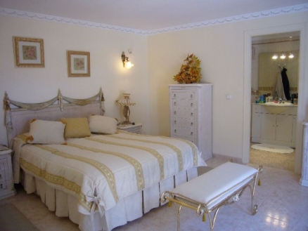 Calahonda property: Villa for sale in Calahonda, Malaga 211475