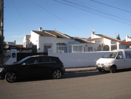 Villa for sale in town 211905