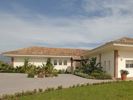 Benahavis property: Villa for sale in Benahavis, Spain 213063