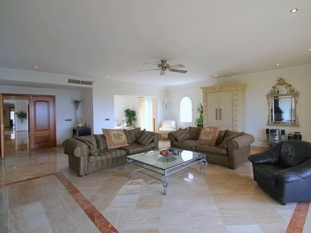 Benahavis property: Villa for sale in Benahavis, Malaga 213063