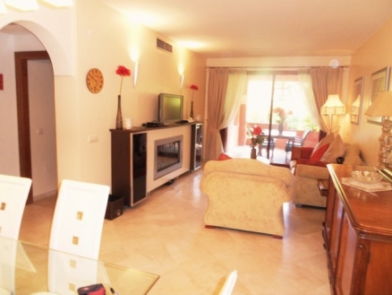 Marbella property: Apartment with 2 bedroom in Marbella, Spain 213076