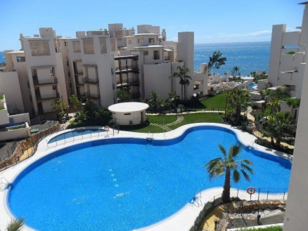 Estepona property: Apartment with 2 bedroom in Estepona 213084