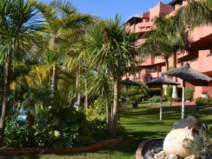 Estepona property: Apartment with 2 bedroom in Estepona, Spain 213089