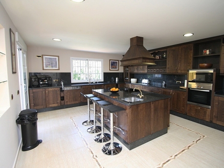 Nueva Andalucia property: Villa in Malaga for sale 213121