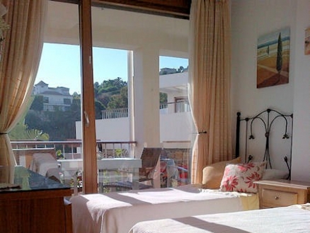 Malaga property | 3 bedroom Apartment 213128