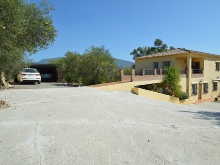 Coin property: Villa with 5 bedroom in Coin 213131