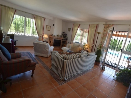 Coin property: Coin Villa 213131