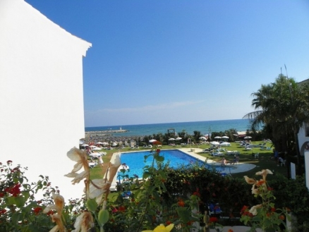 Apartment with 2 bedroom in town 213134