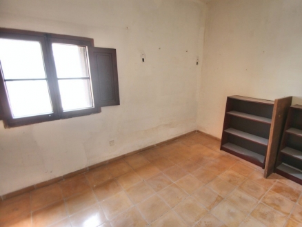 town Apartment 213164