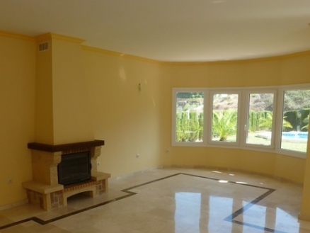 Mijas Costa property: Villa with 4 bedroom in Mijas Costa 213174