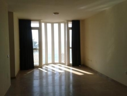 Estepona property: Apartment with 3 bedroom in Estepona 213179