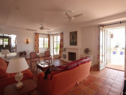 Villa with 8 bedroom in town 213188