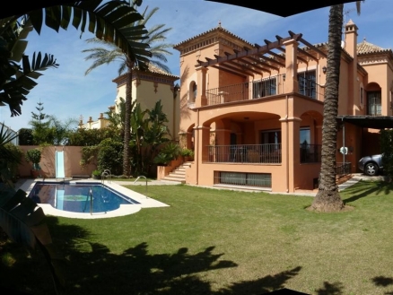 Villa for sale in town 213203