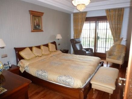 Villa for sale in town, Spain 213203