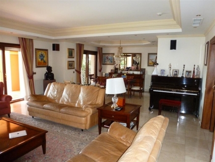 Villa with 6 bedroom in town 213203