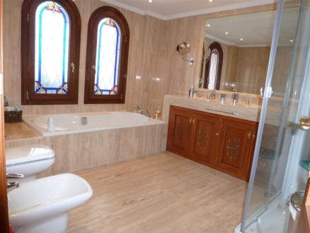 Villa with 6 bedroom in town, Spain 213203