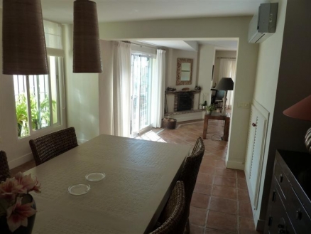 Estepona property: Villa for sale in Estepona, Malaga 213212