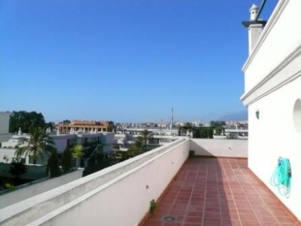 Nueva Andalucia property: Nueva Andalucia Apartment 213233