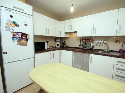 Estepona property: Apartment with 3 bedroom in Estepona 213376