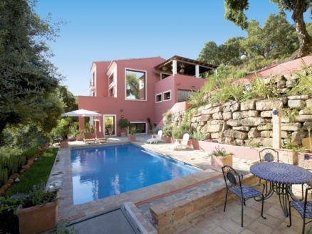 Villa for sale in town 213392