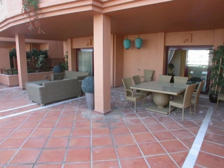 Estepona property: Apartment with 3 bedroom in Estepona, Spain 213393