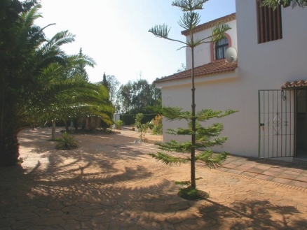 Estepona property: Malaga Villa 213419
