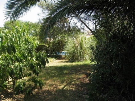 Estepona property: Land with 2 bedroom in Estepona 213500