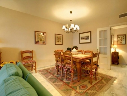 New Golden Mile property: Apartment with 3 bedroom in New Golden Mile, Spain 213530