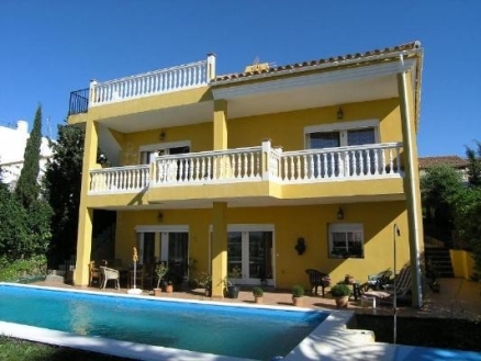 Estepona property: Villa for sale in Estepona, Spain 213585